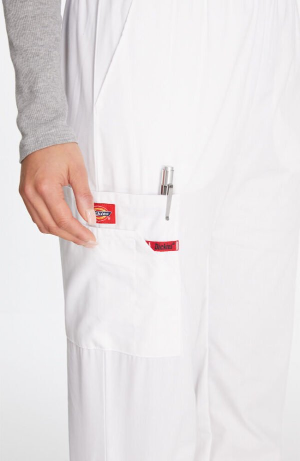 Uniforme Médico DICKIES – Antifluidos, Alta Comodidad y Durabilidad