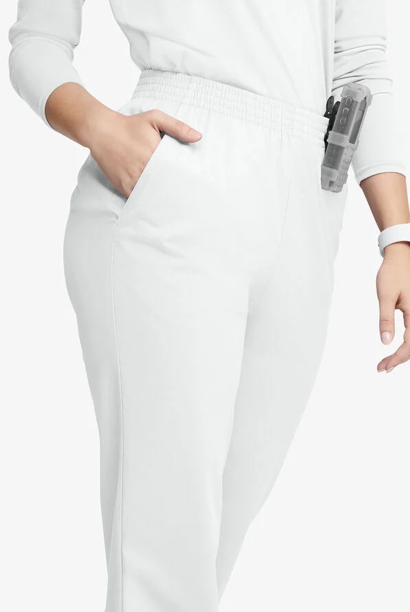 UNIFORME Butter-Soft Originals con cuello festoneado Pantalón de tiro alto con piernas rectas.